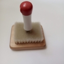 Tűnemezelő kefe keményfa alapon